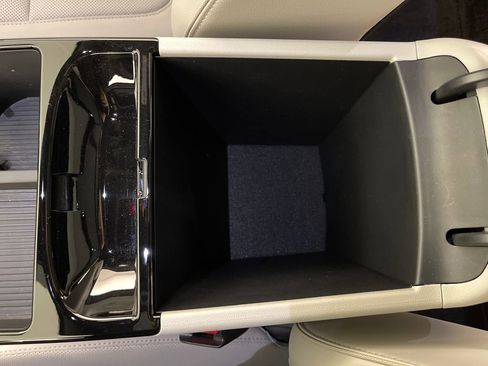 Certified 2025 Hyundai Tucson Limited AWD/4WD image 25