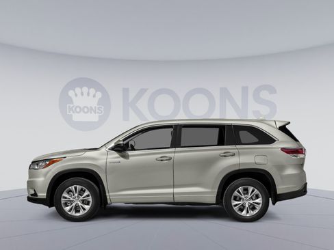 Used 2015 Toyota Highlander Limited Platinum AWD/4WD image 4