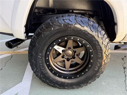 Used 2022 Toyota Tacoma TRD Sport w/ Technology Package AWD/4WD image 21