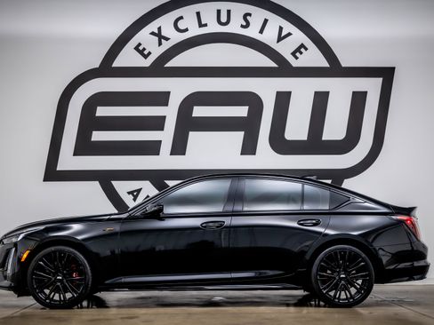 Used 2024 Cadillac CT5 V w/ LPO, ONYX Package image 5