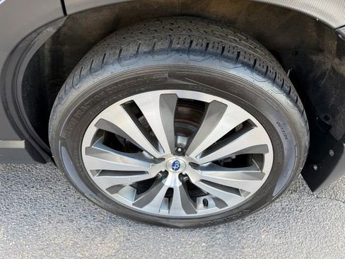 Used 2019 Subaru Ascent Limited AWD/4WD image 17