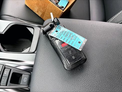 Used 2026 Toyota Camry SE w/ Multimedia Upgrade Package FWD image 13