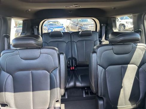 Used 2024 Jeep Grand Cherokee L Limited w/ Luxury Tech Group II image 35