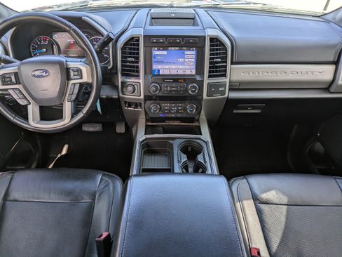 Used 2019 Ford F250 Lariat w/ Chrome Package image 16