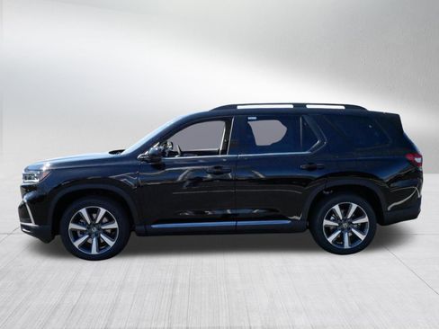 New 2025 Honda Pilot Touring image 4