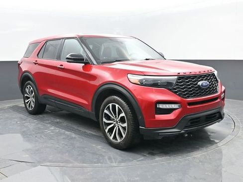 Used 2022 Ford Explorer ST image 3