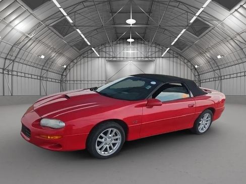 Used 2002 Chevrolet Camaro Z28 w/ SS Performance/Appearance Pkg RWD image 14
