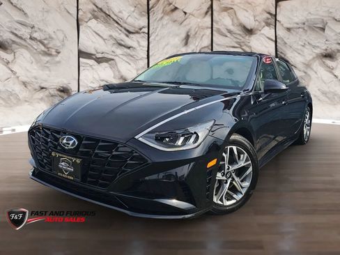 Used 2023 Hyundai Sonata SEL FWD image 2