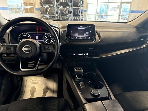 Used 2024 Nissan Rogue SV AWD/4WD image 11