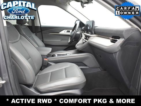 Used 2025 Ford Explorer Active w/ Active Comfort Package image 14