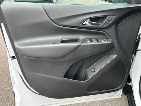 Used 2024 Chevrolet Equinox LT w/ LPO, Floor Liner Package FWD image 16