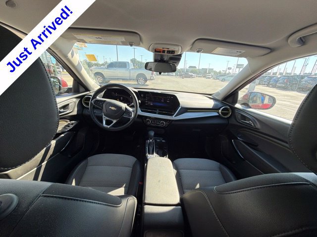 Used 2025 Chevrolet Trax LT w/ Driver Confidence Package FWD image 31
