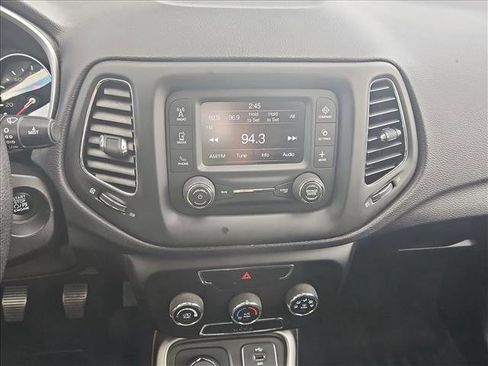 Used 2018 Jeep Compass Sport image 15