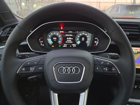 New 2025 Audi Q3 2.0T Premium image 9