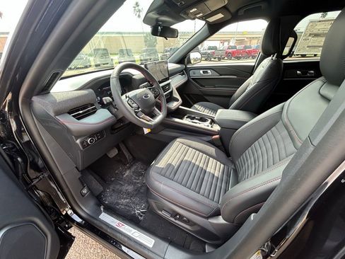 New 2026 Ford Explorer ST-Line RWD image 18
