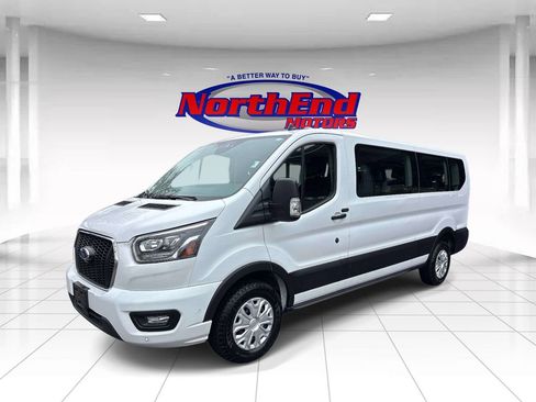 Used 2023 Ford Transit 350 XLT RWD image 6