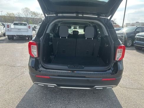 Used 2022 Ford Explorer XLT w/ Equipment Group 202A image 29