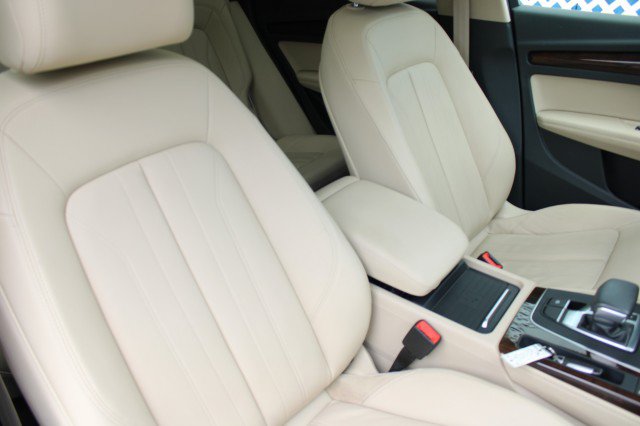 Used 2019 Audi Q5 2.0T Premium Plus w/ Premium Plus Package AWD/4WD image 39