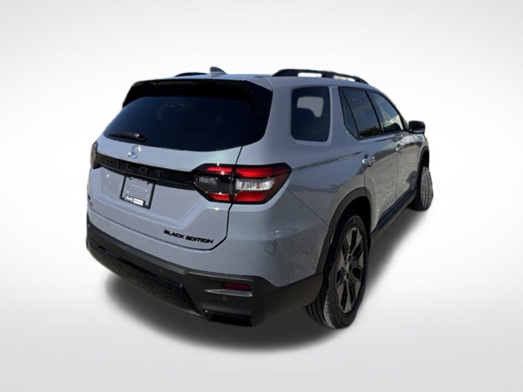 New 2026 Honda Pilot Black Edition image 7