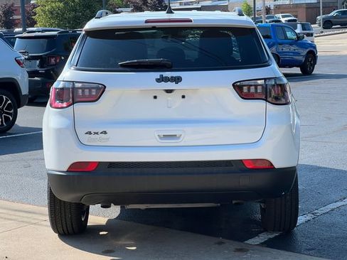 Used 2026 Jeep Compass Latitude AWD/4WD image 42