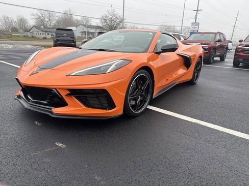Used 2023 Chevrolet Corvette Stingray Preferred Cpe w/ Z51 Performance Package image 3