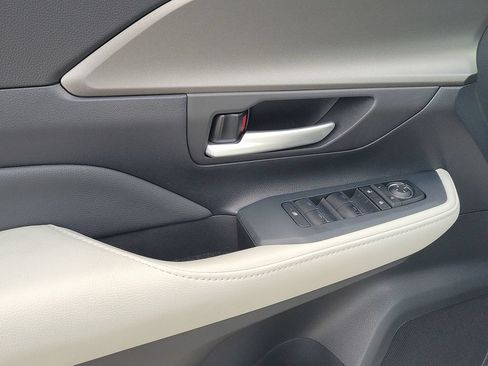 New 2026 Toyota Grand Highlander FWD image 20