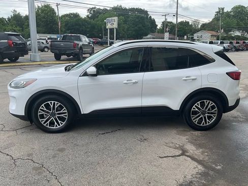 Used 2020 Ford Escape SEL FWD image 2