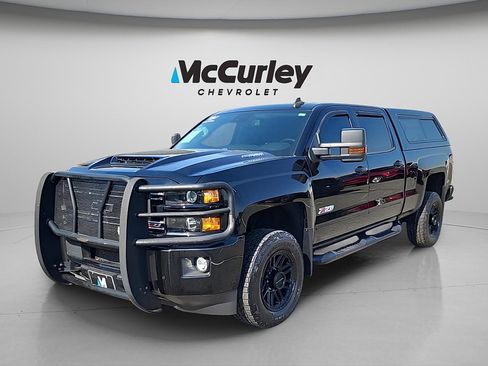 Used 2018 Chevrolet Silverado 2500 LTZ w/ Duramax Plus Package AWD/4WD image 3