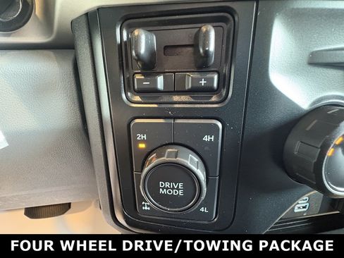 Used 2023 Ford F250 XL w/ FX4 Off-Road Package AWD/4WD image 17