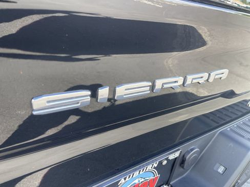 Used 2022 GMC Sierra 2500 AT4 w/ AT4 Premium Plus Package AWD/4WD image 33