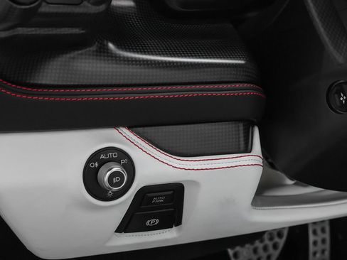 Used 2022 Ferrari F8 Tributo RWD image 62