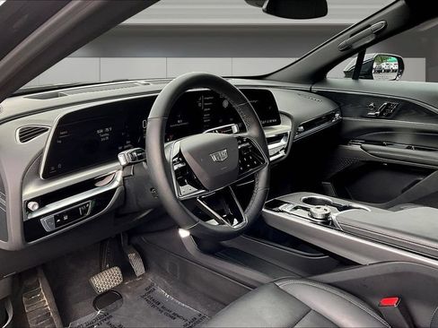 Certified 2025 Cadillac Lyriq Luxury w/ LPO, Floor Liner Package AWD/4WD image 15