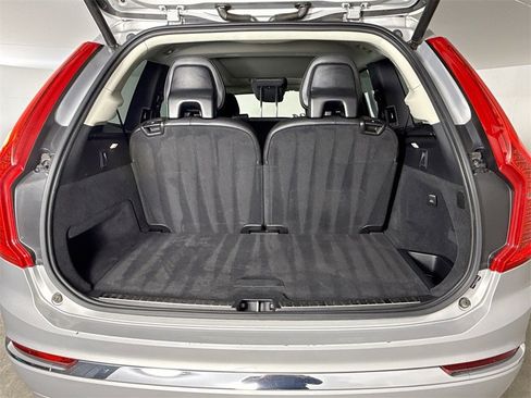 Certified 2025 Volvo XC90 B5 Core image 27