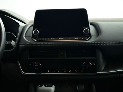 Used 2023 Nissan Rogue SV w/ SV Premium B Package image 12