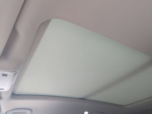 Used 2024 Volkswagen Atlas SEL Premium R-Line image 31