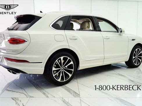 Certified 2023 Bentley Bentayga Plug-In Hybrid AWD/4WD image 10