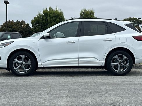 Used 2023 Ford Escape ST-Line Select w/ Tech Pack #1 AWD/4WD image 3