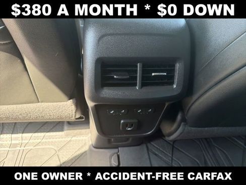 Used 2023 Chevrolet Equinox Premier image 34