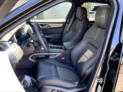 New 2026 Jaguar F-PACE R-Dynamic S image 9