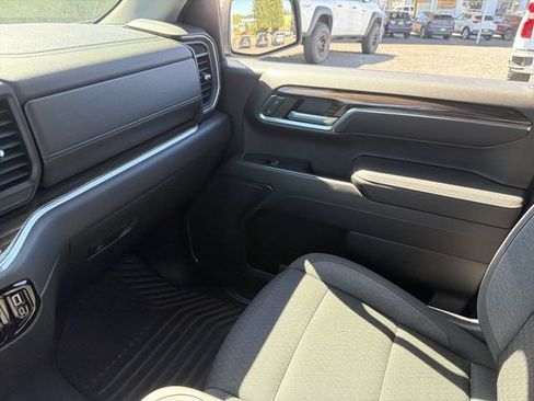 Used 2023 Chevrolet Silverado 1500 LT AWD/4WD image 26