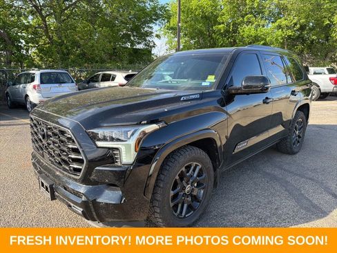 Used 2024 Toyota Sequoia Platinum image 3