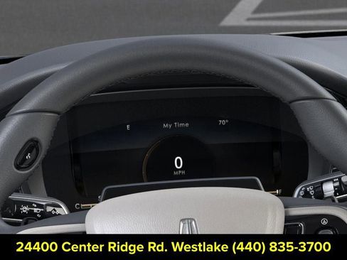 New 2026 Lincoln Corsair Premiere image 13