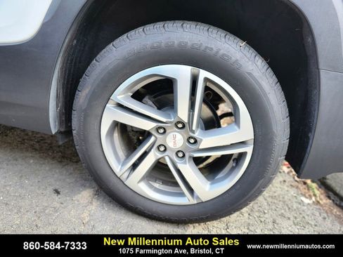 Used 2019 GMC Terrain SLT w/ Preferred Package image 13