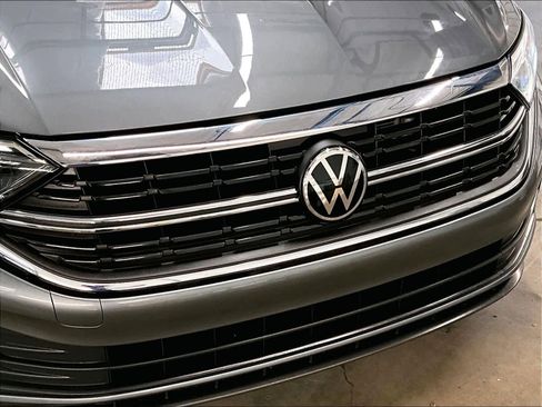 Used 2024 Volkswagen Jetta SEL image 33