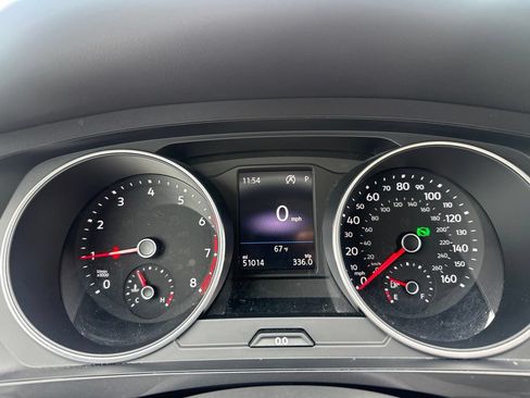 Used 2019 Volkswagen Tiguan SE w/ Panoramic Sunroof Package AWD/4WD image 11