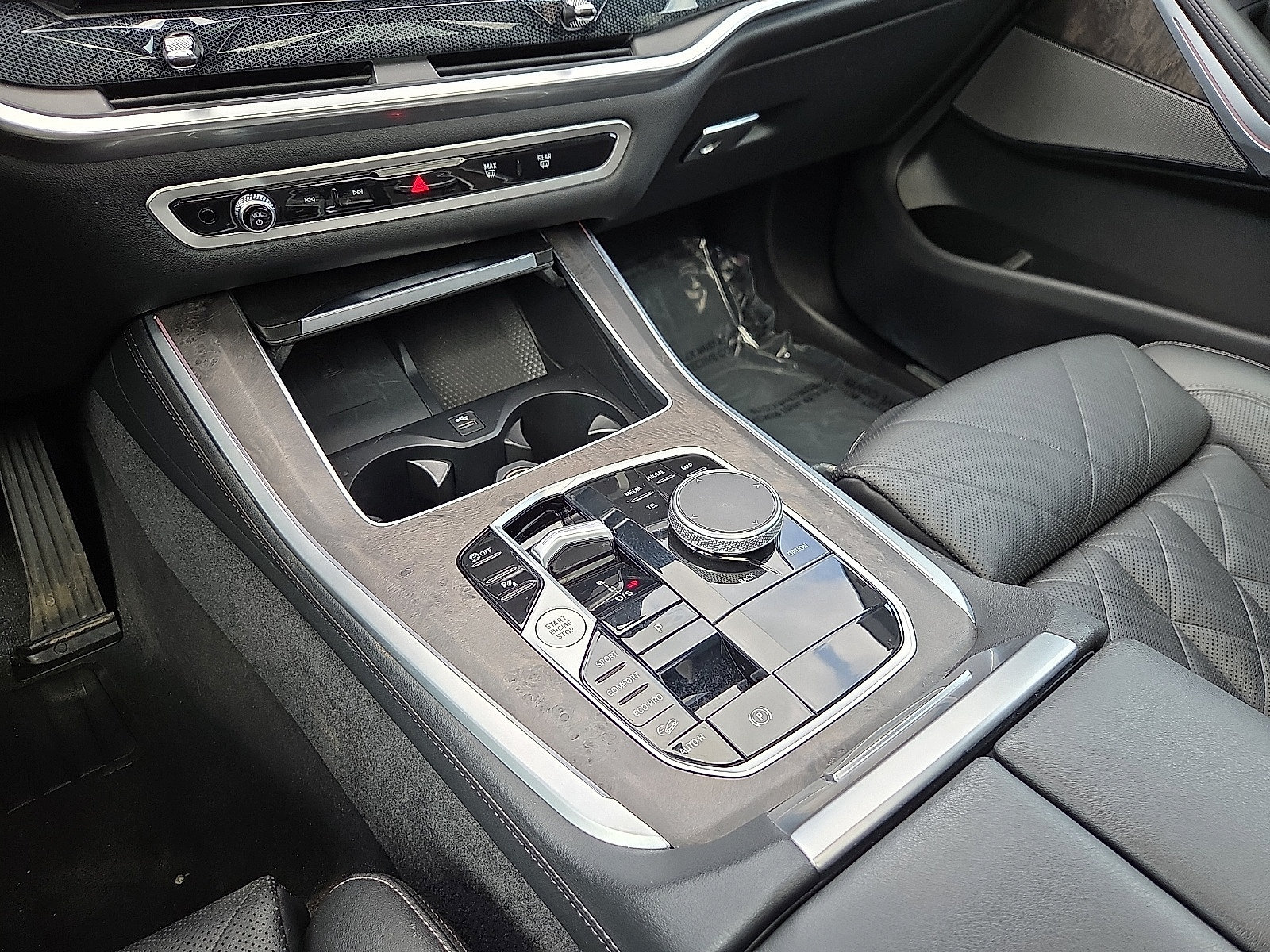 Used 2024 BMW X5 xDrive40i w/ Premium Package AWD/4WD image 25