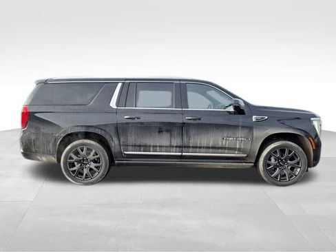 Used 2025 GMC Yukon XL Denali w/ Denali Reserve Package image 14