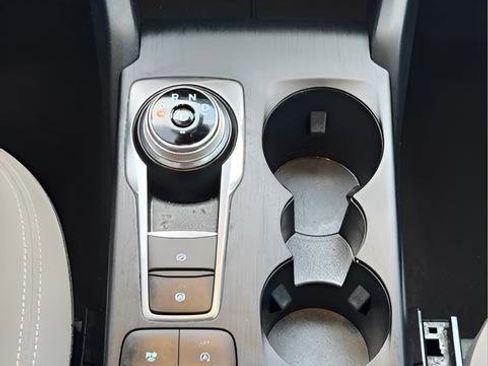 Used 2021 Ford Escape SE w/ Convenience Package image 12