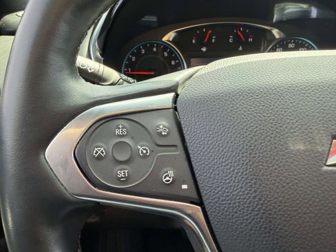 Used 2023 Chevrolet Traverse RS AWD/4WD image 32