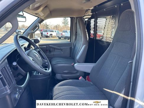 Used 2024 GMC Savana 2500 w/ Driver Convenience Package image 11